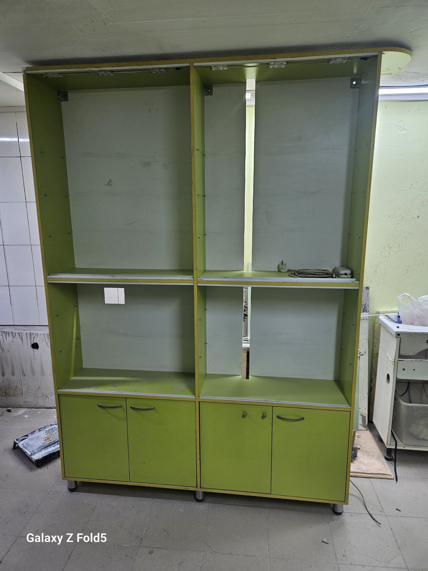 Продам ветрину б/у