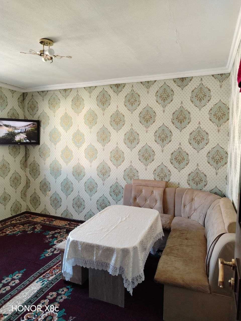 Дом 3х комнатная , кирпичный дом , 3 этажный третий этаж, новостройка