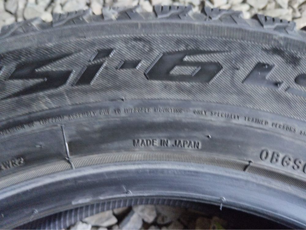 Продам комплект шин TOYO 265/60/R18 110H Observe GSi6 LS