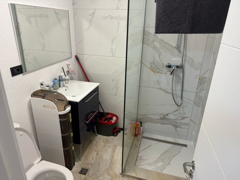 Inchiriez apartament 2 camere