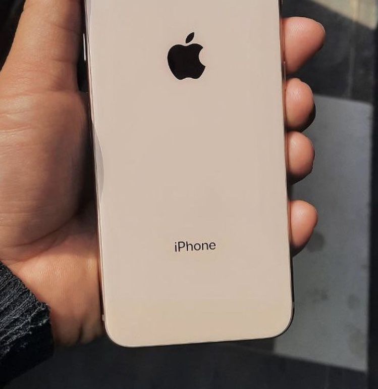 iphone 8, srochno sotaman