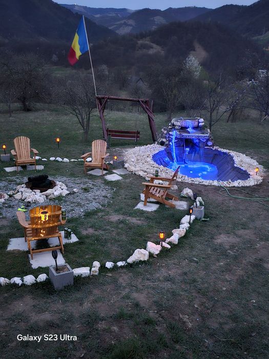 Cabana Apuseni Forest ocupata de revelion,libera de craciun