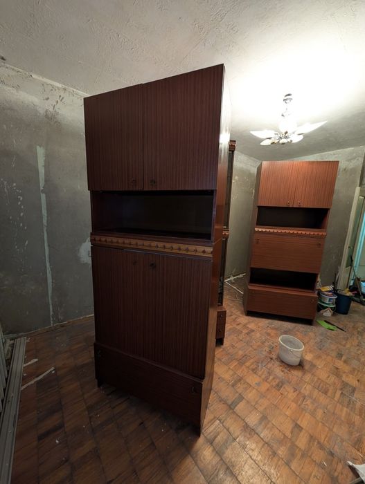 Отдаются 4 шкафа, серванта, стиралка Малыш, бесплатно самовывоз