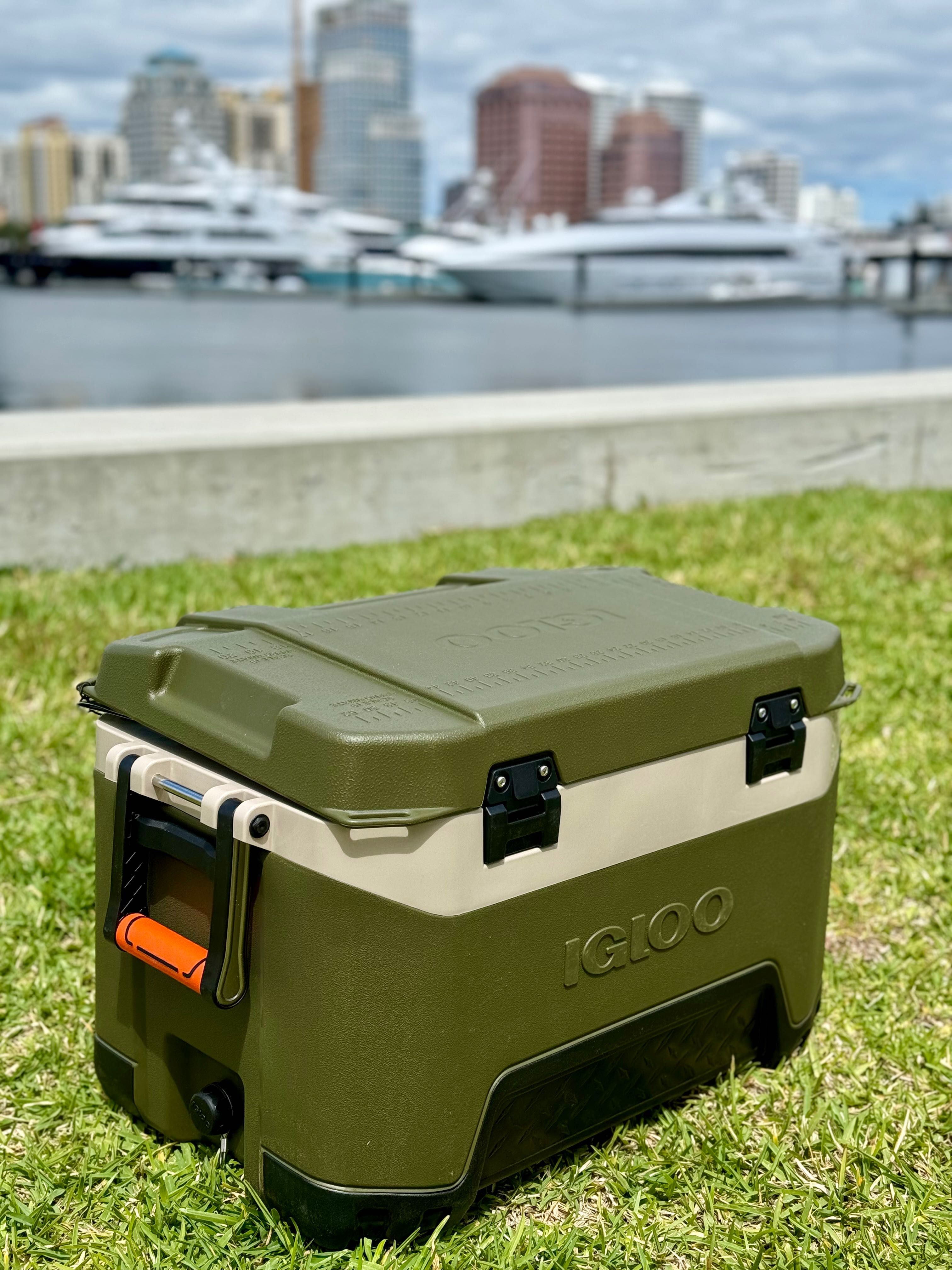 Lada frigorifica Igloo 52qt