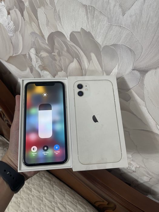 iPhone 11/128Gb - В идеальном состоянии