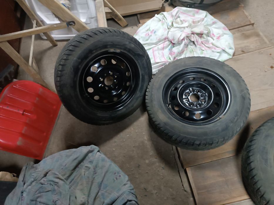 Продам зимние шины с диском r14