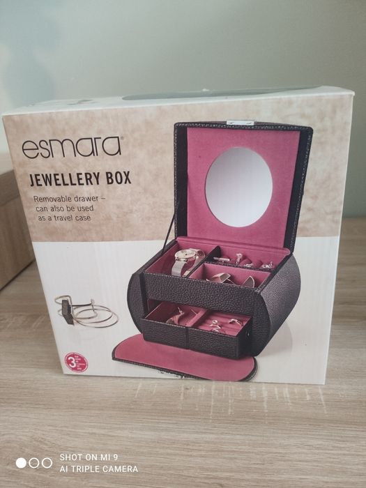 Cutie pentru bijuterii nouă