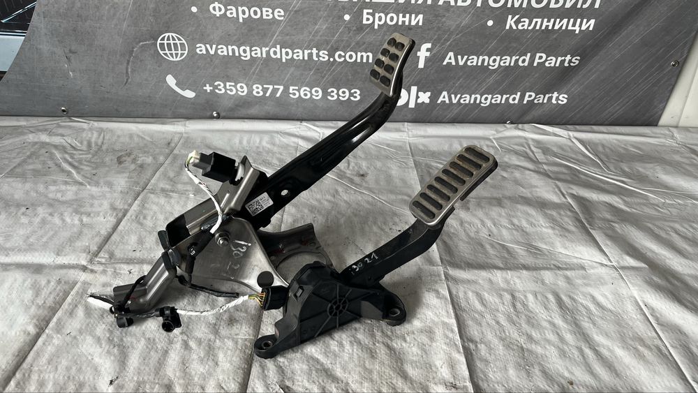 Педали газ и спирачка Hyundai i30 2021