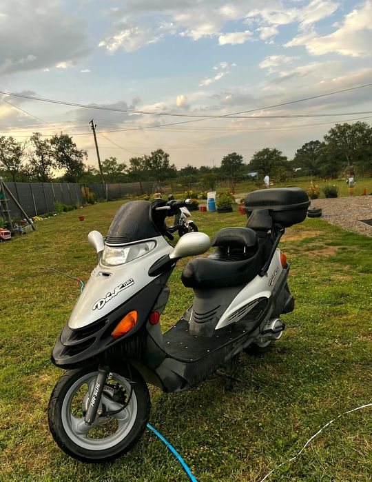 Vand scuter 125cc si 150cc