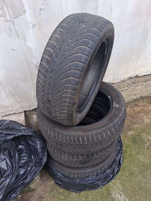 Cauciucuri iarna 205/55R16 stare buna