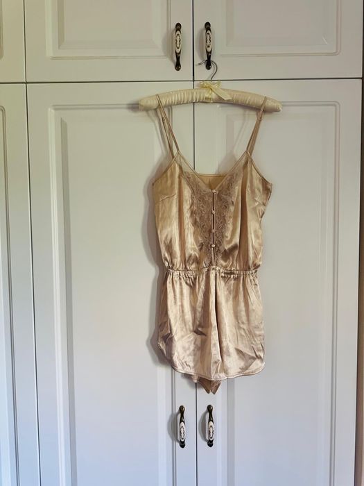 Lenjerie sexy , Victoria Secret masura S , din saten