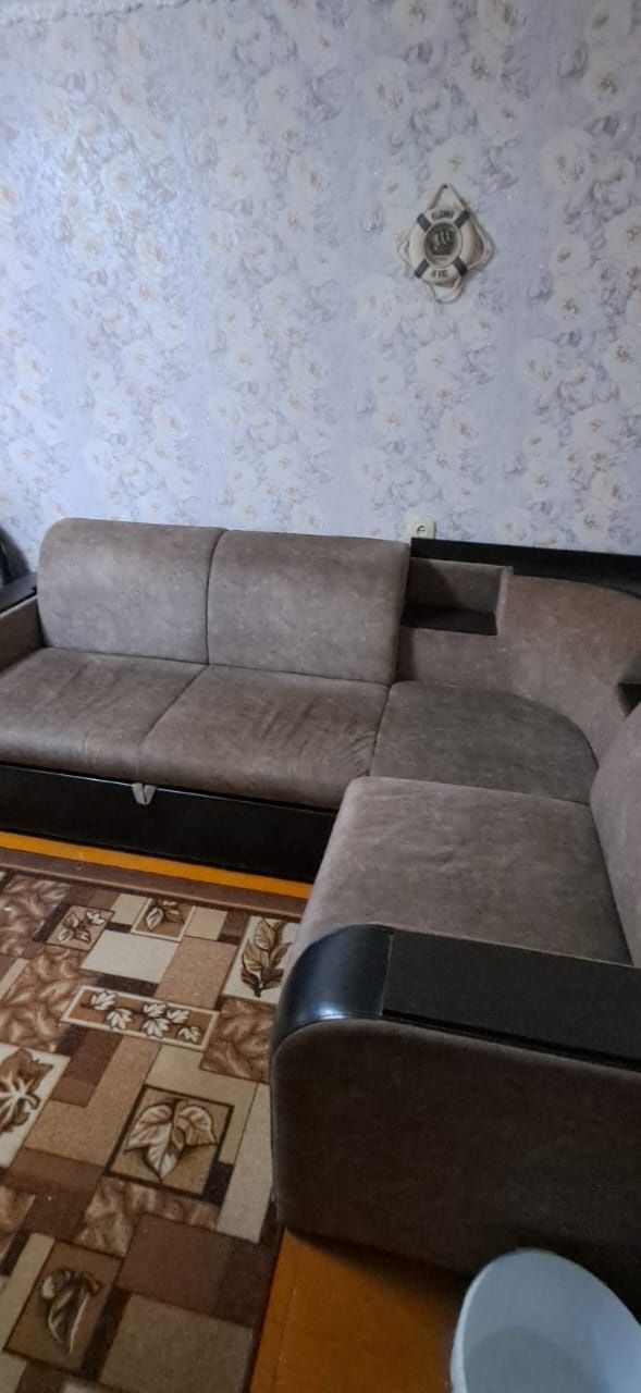 Диван в хорошем состоянии