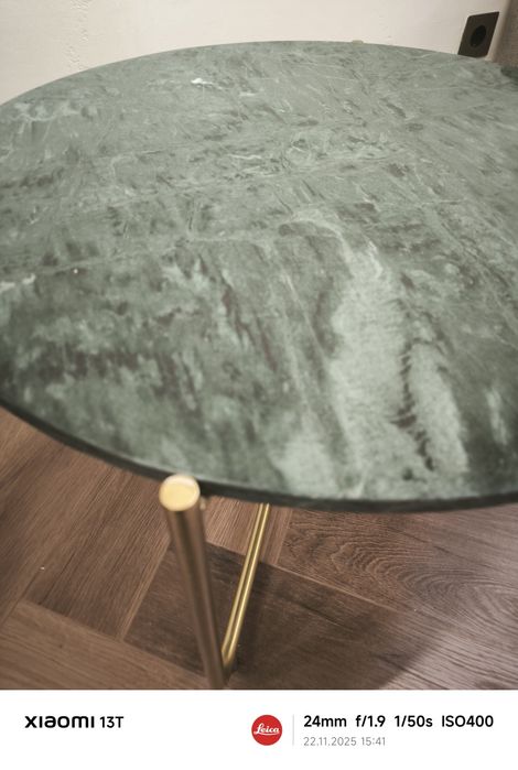 Журнальный столик натуральный мрамор