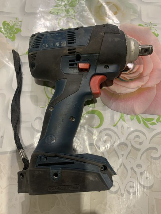 Bosch GDS 18V-300/гайковерт