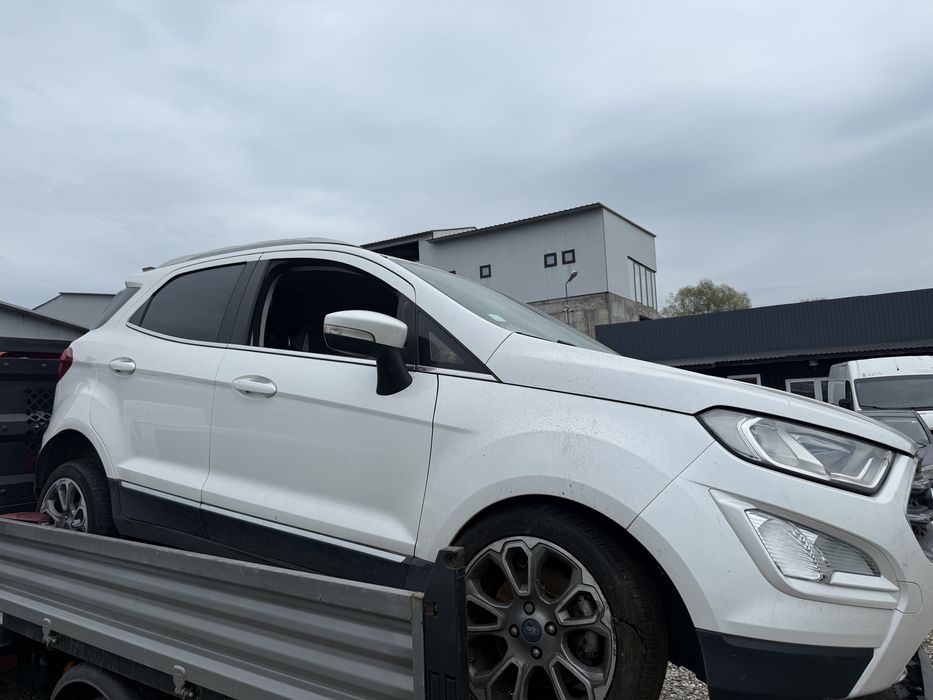 Ford Ecosport 2018 Avariat (3000)€