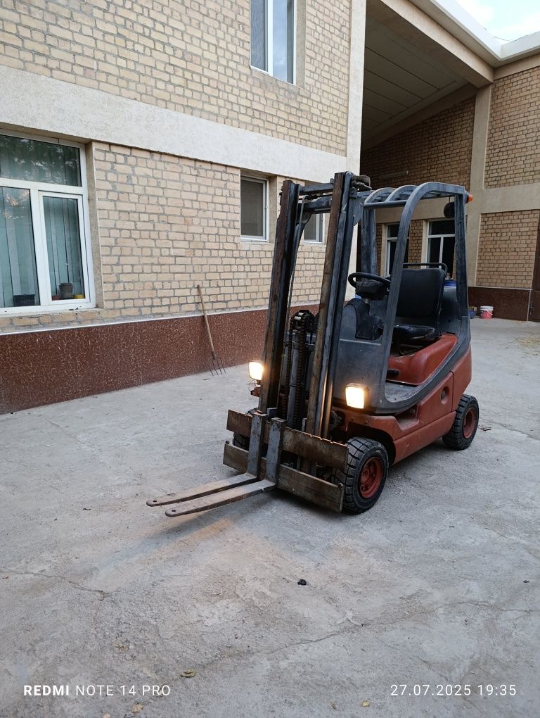 Вилочный погрузчик (кара) Linde грузоподъёмностью 1.5 т