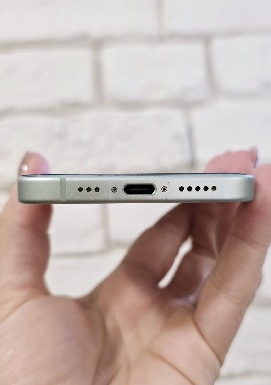 iPhone 15 128GB green 88%