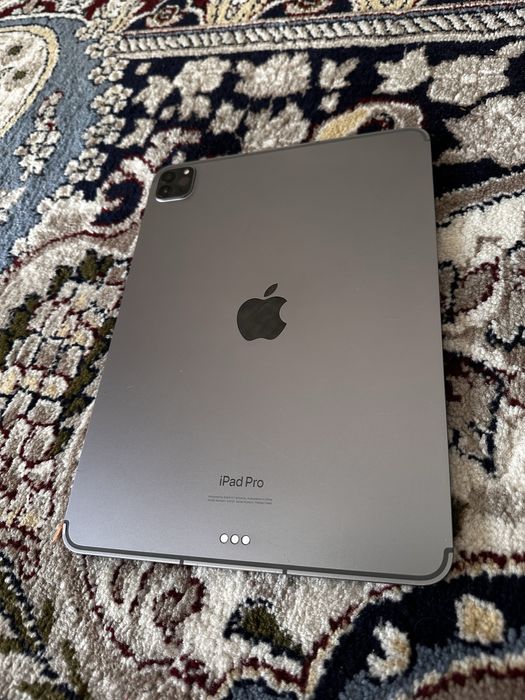 iPad Pro 11-inch (M2) Wi-Fi + Cellular - 128GB