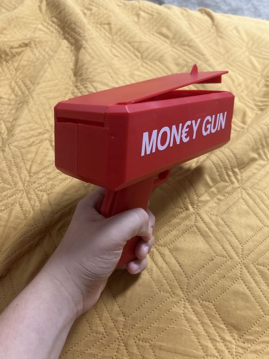 Vand money gun stare nou