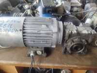 Reductor cu motor raport 100 rpm 0,75 kw