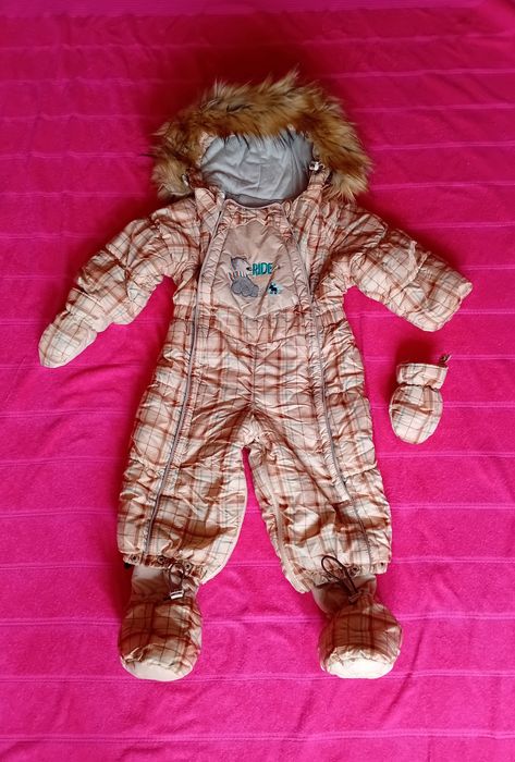 Продам детский зимний комбинезон