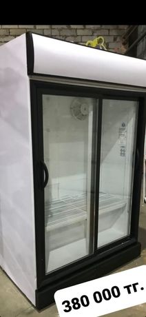 Холодильник витринный/двухдверный/БУ/
