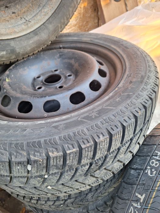 Cauciucuri iarna cu jante .