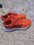 Обувки Adidas 42