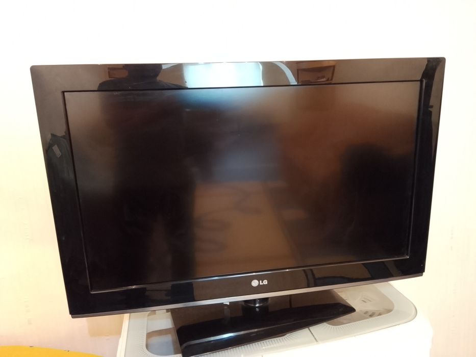 Продается телевизор lg 32 дюйма