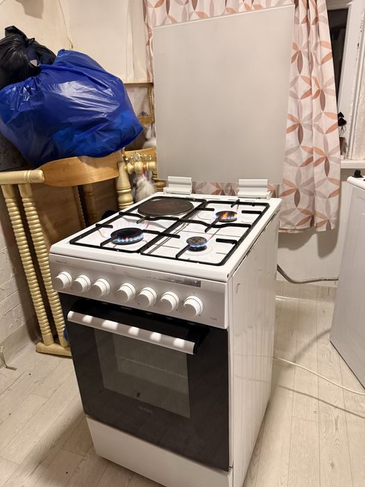 Продам газ плиту   с доставкой рабочий