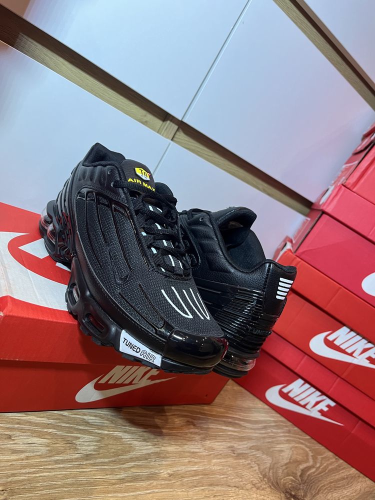 Air Max Plus black номера 42