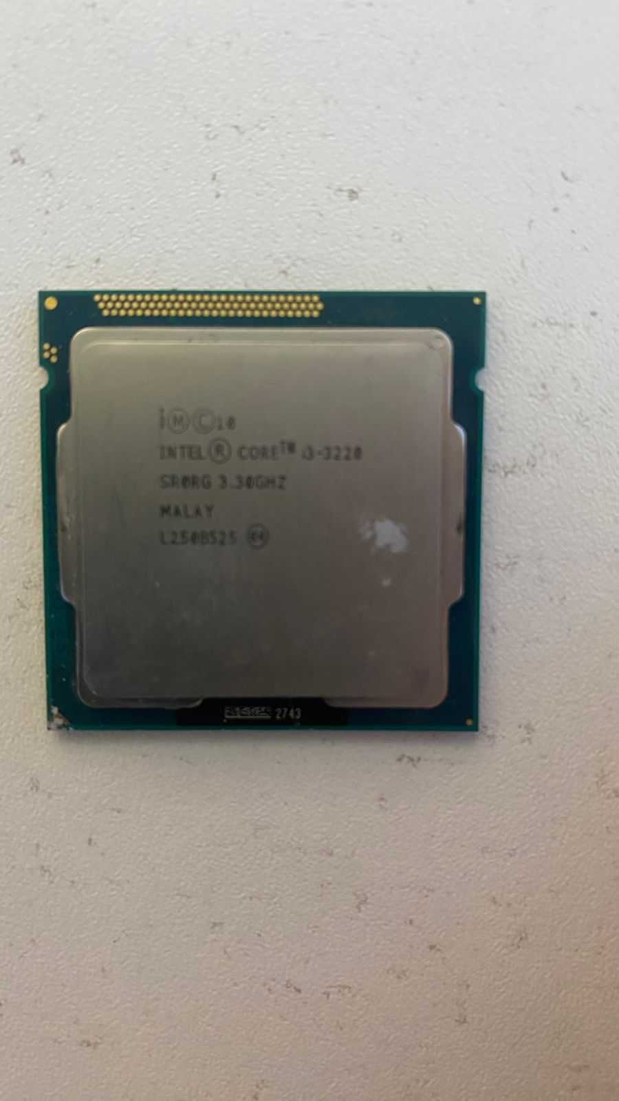 Процессоры  Core i3 2120, Core i3 3220