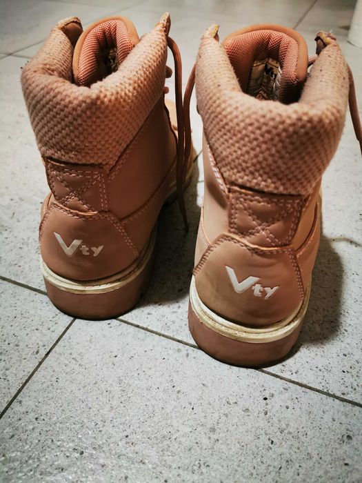 Bocanci iarna marimea 39