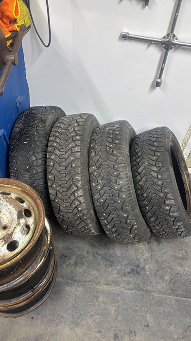 Продам шины зимние