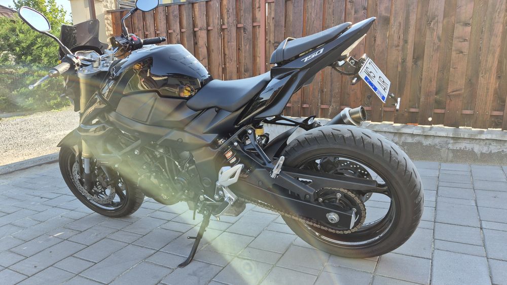 Suzuki GSR 750 ABS