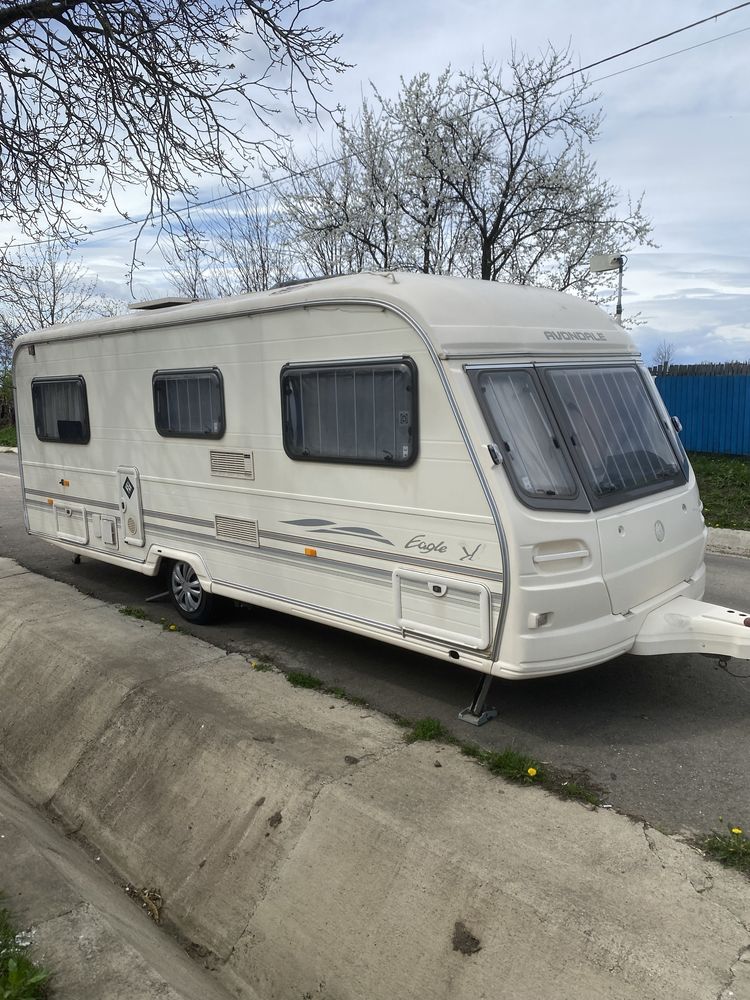 Caravana / Rulota cu dormitor separat.