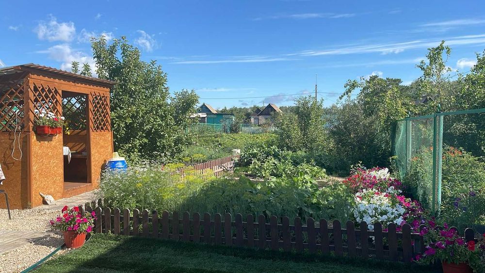 Продается ухоженная дача. Все подробности по телефону.