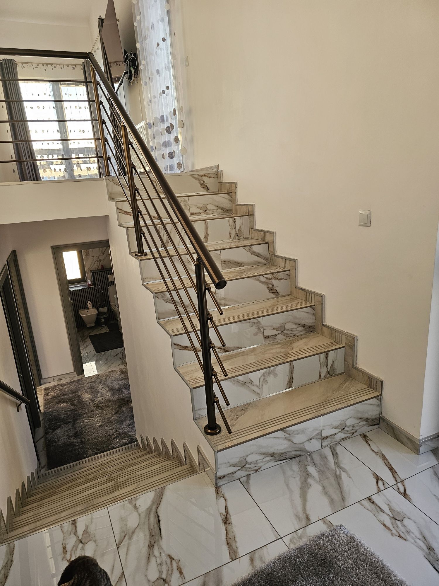 Persoană fizică ofer spre vânzare casă in Hlincea