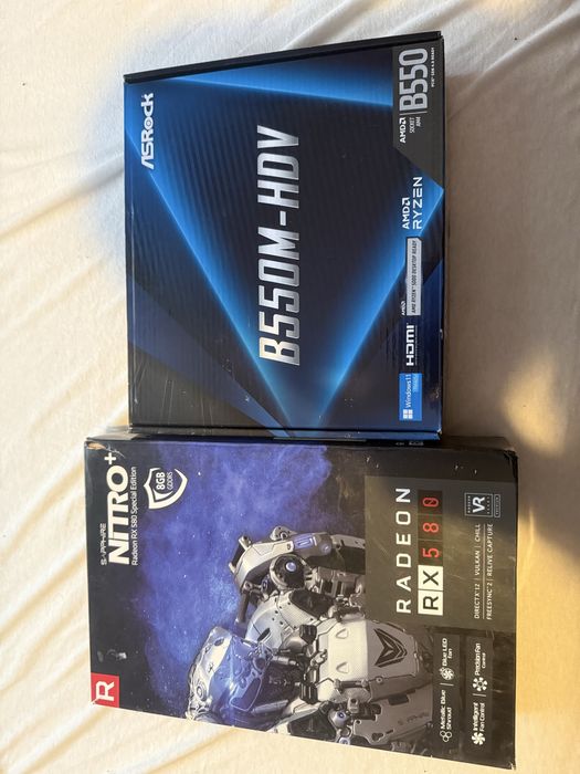 Продавам геймарски компютър с монитор