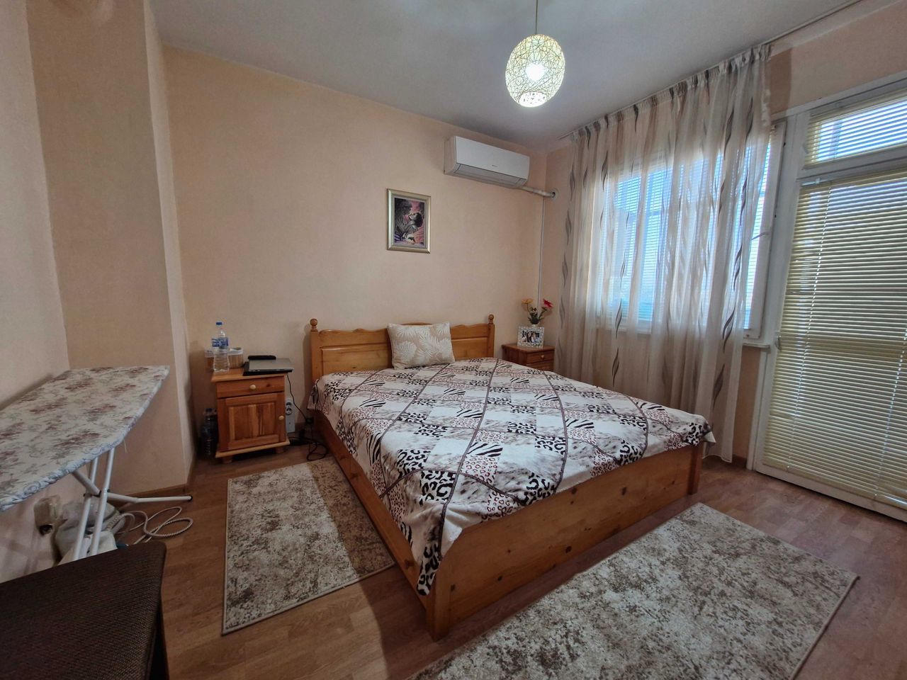 Продава се Двустаен апартамент в Ямбол, Граф Игнатиев - 62 кв.м за 1193 €/кв.м - Снимка #7