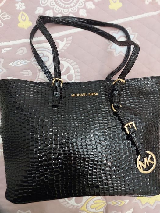 Продаётся сумка  Michael Kors