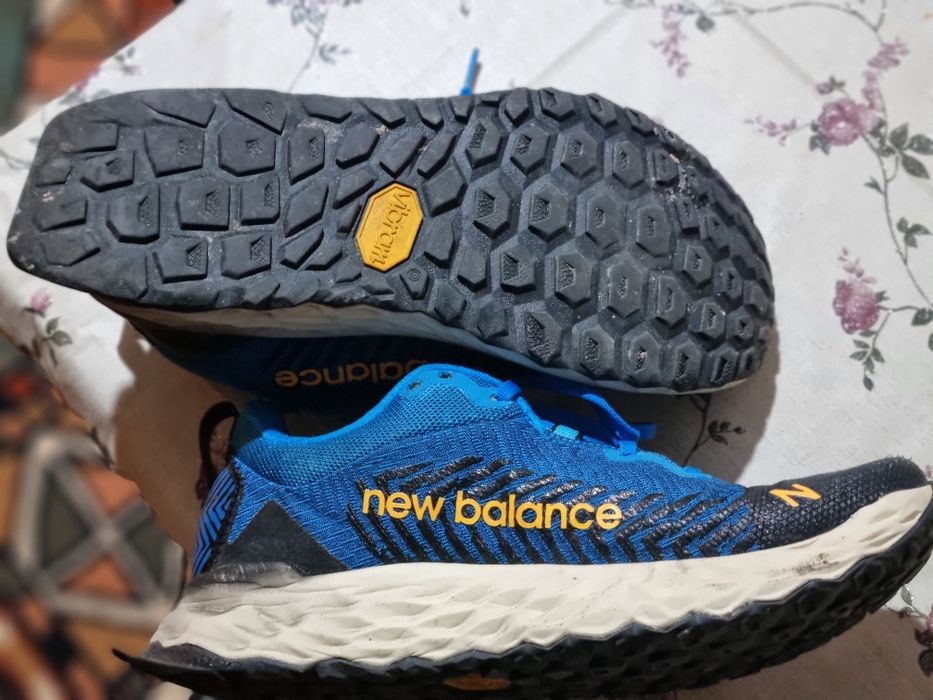 Vând adidasi New Balance