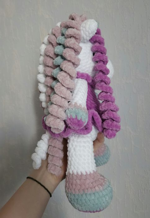 Плетена играчка еднорог