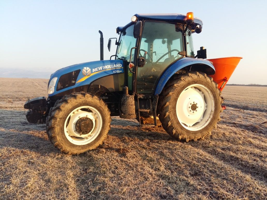 New Holland td5.85