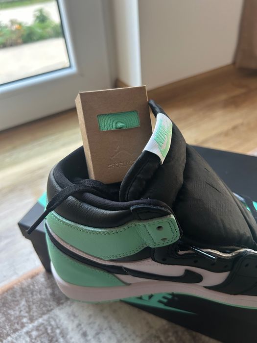 Jordan 1 High Green Glow