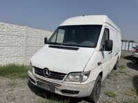 Dezmembrez mercedes sprinter 2.2 cdi an 2004