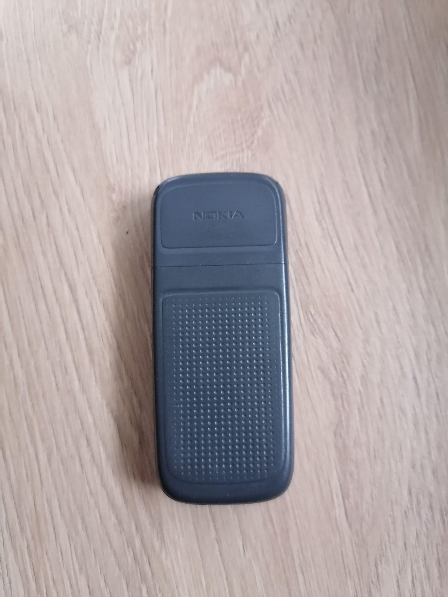 Продавам Nokia 1208.