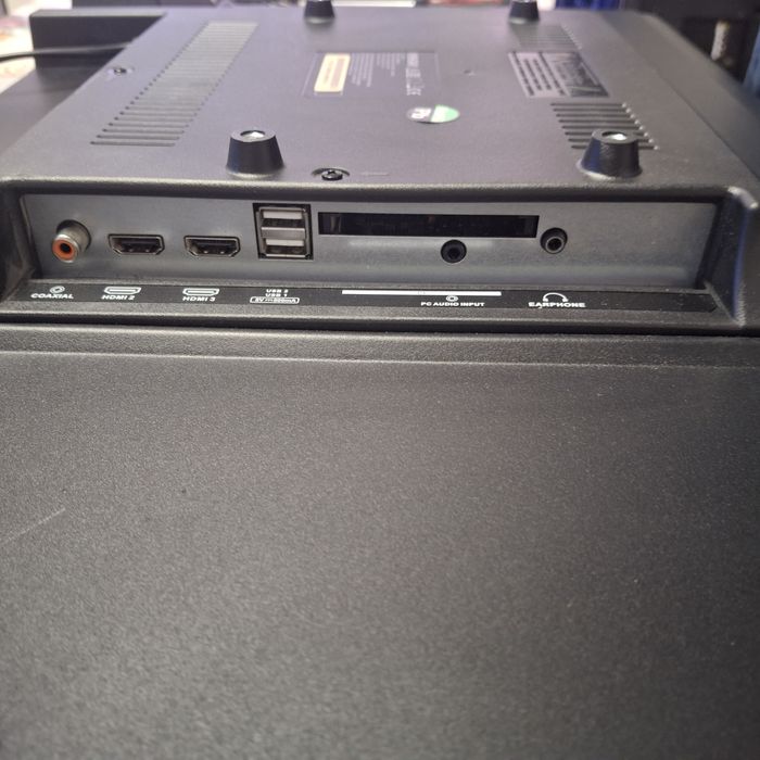 Vand smart tv starlight de 81cm