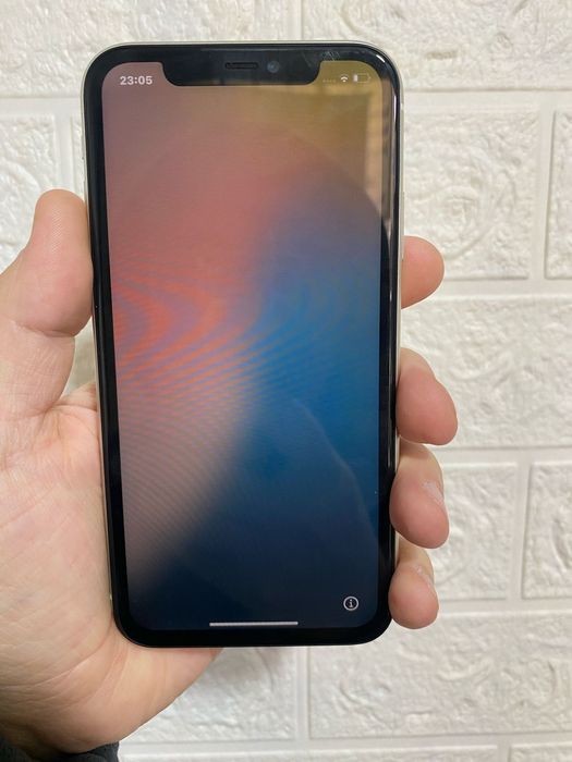 Айфон 11 белый цвет!