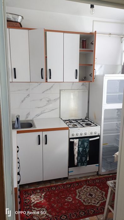 Închiriez garsonieră